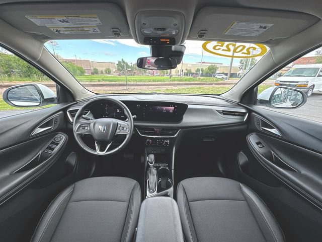 Used 2025 Buick Encore GX Preferred FWD image 19