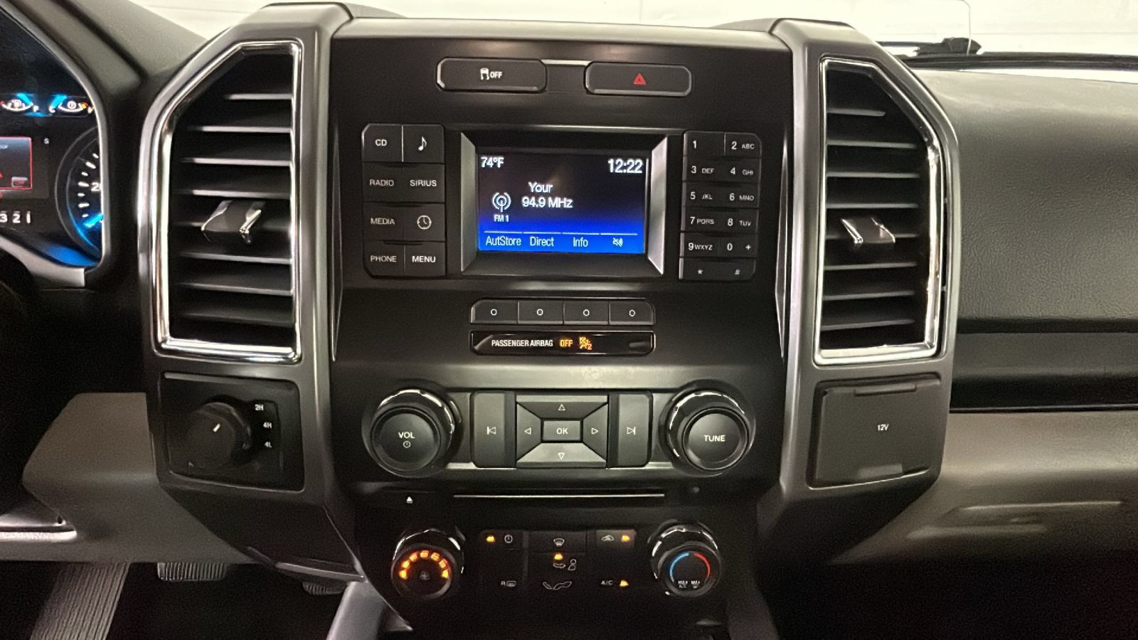 Used 2015 Ford F150 XLT w/ Equipment Group 301A Mid AWD/4WD image 26