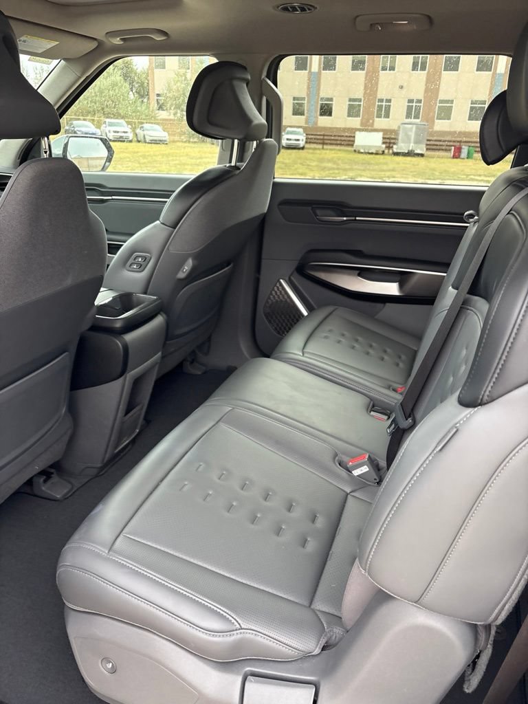 Certified 2024 Kia EV9 Wind AWD/4WD image 10