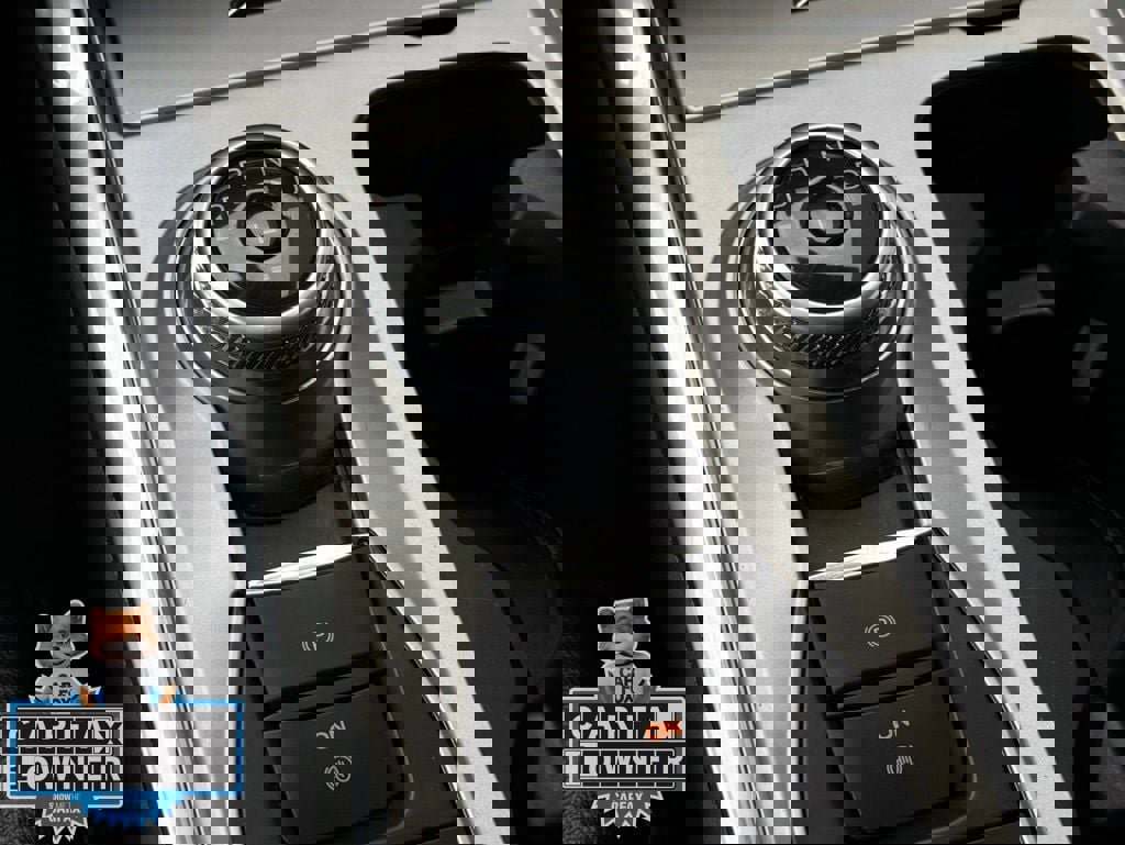 Used 2023 Ford Explorer Limited AWD/4WD image 19