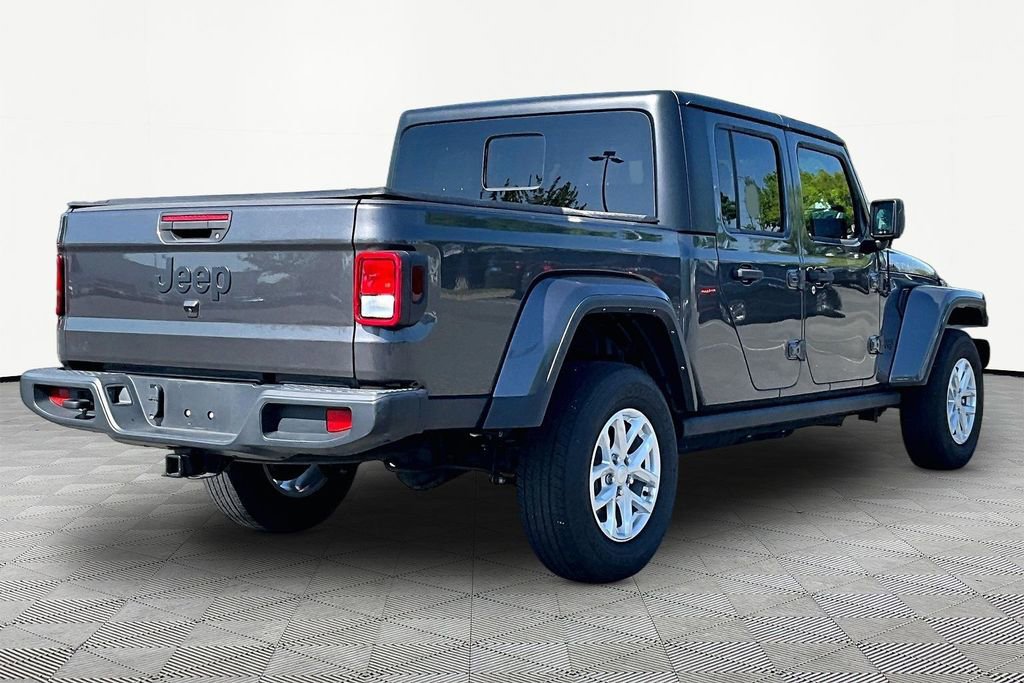 Used 2023 Jeep Gladiator Sport AWD/4WD image 5