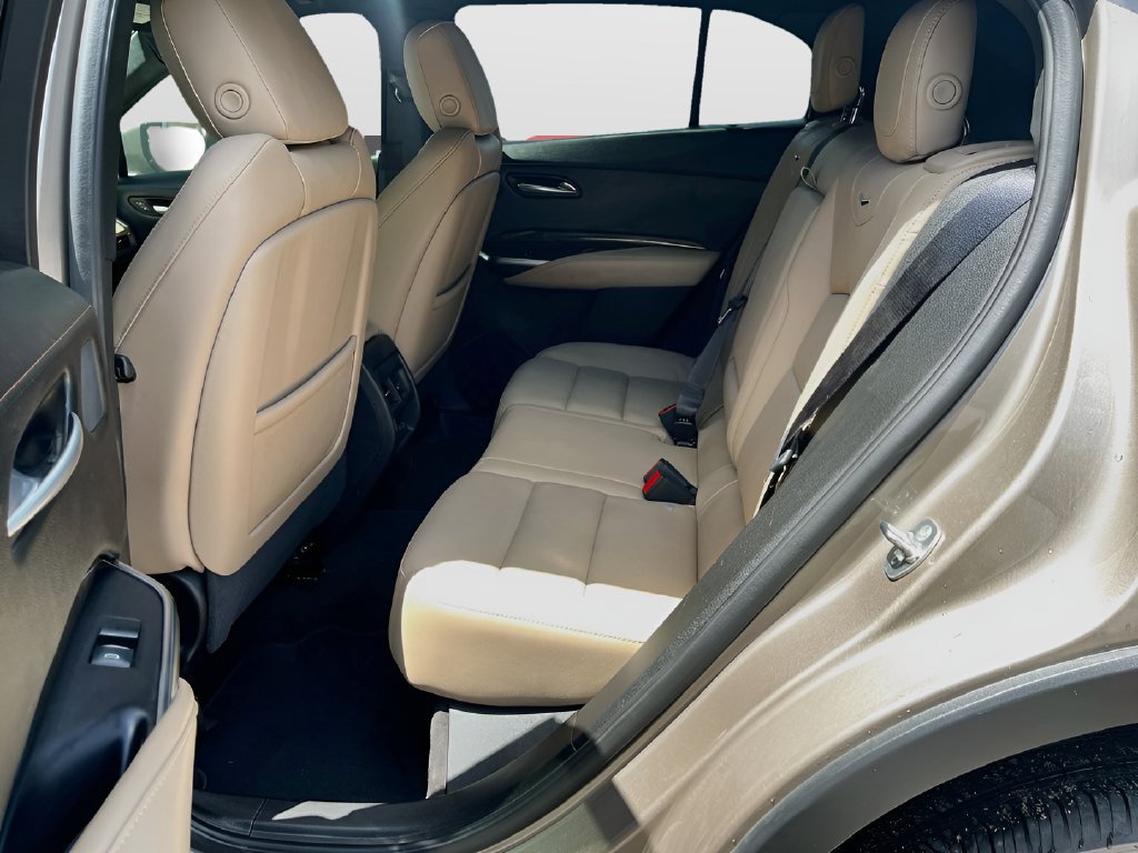 Used 2025 Cadillac XT4 Premium Luxury FWD image 25
