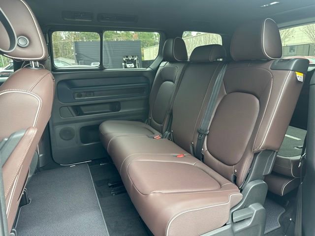 New 2025 Volkswagen ID. Buzz Pro S image 25