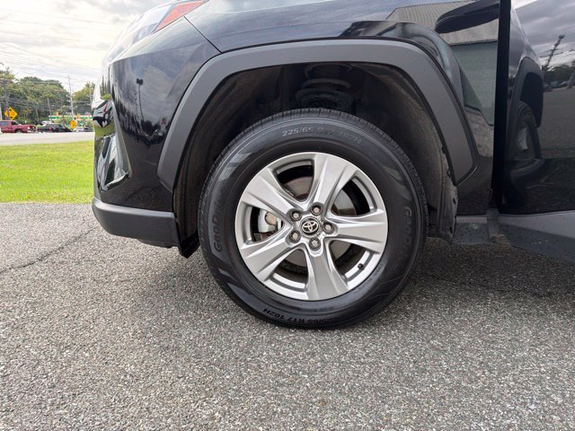 Used 2025 Toyota RAV4 XLE w/ Weather Package AWD/4WD image 25