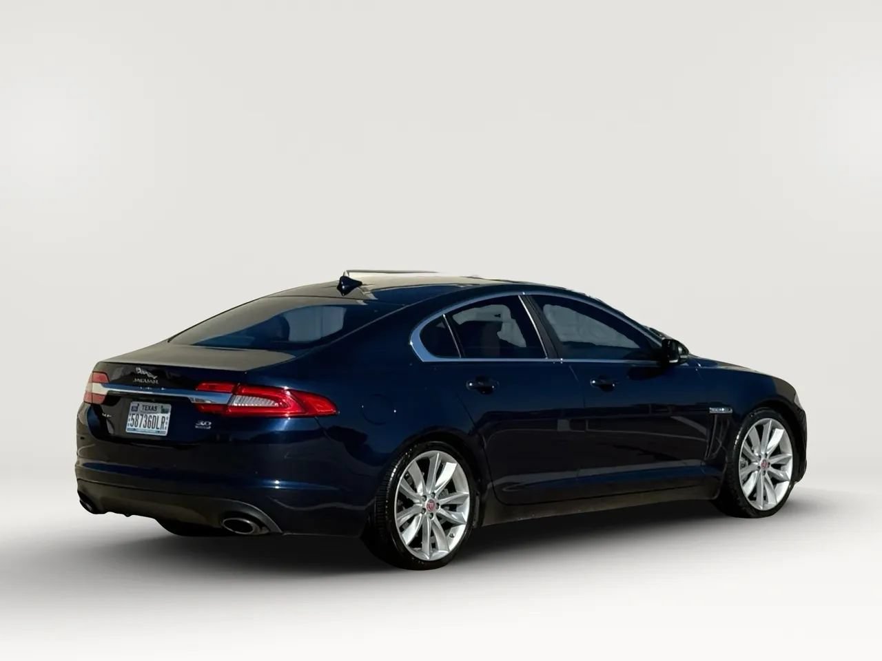 Used 2015 Jaguar XF Portfolio AWD/4WD image 8