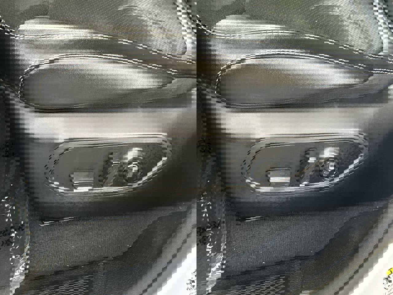 Used 2023 Jeep Grand Cherokee L Laredo image 19