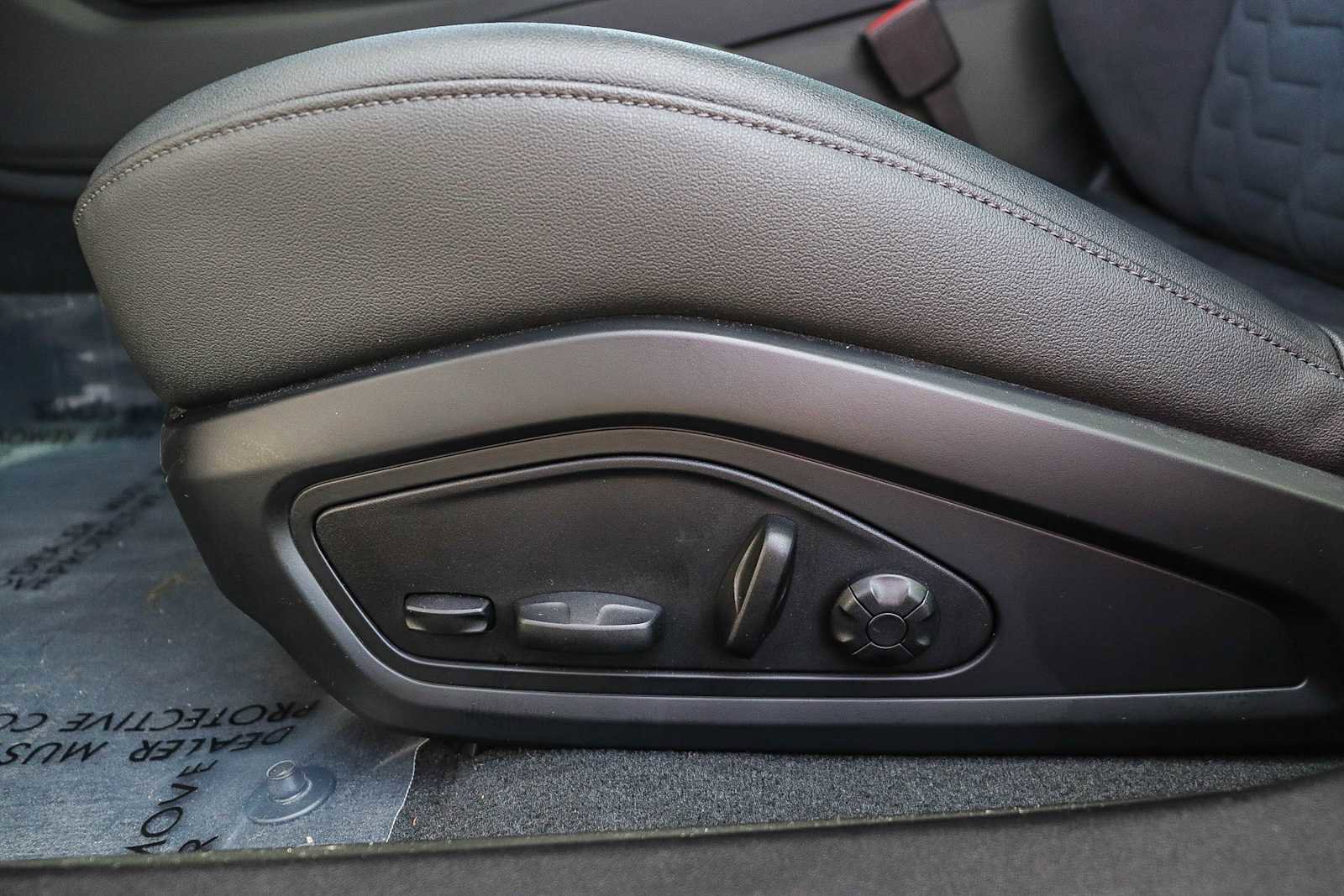 Used 2022 Audi e-tron GT Premium Plus image 26