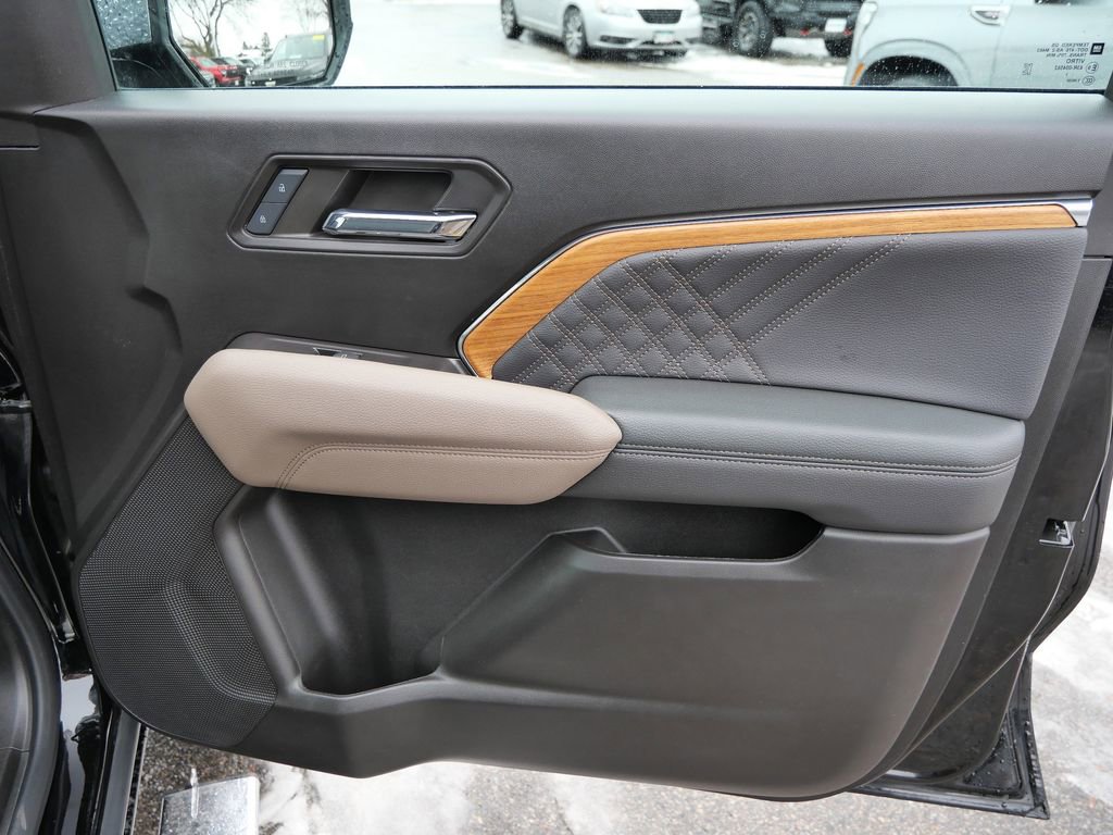 Used 2024 GMC Canyon Denali AWD/4WD image 13