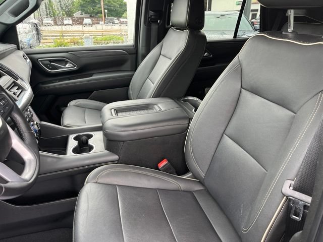Used 2023 GMC Yukon SLT AWD/4WD image 9