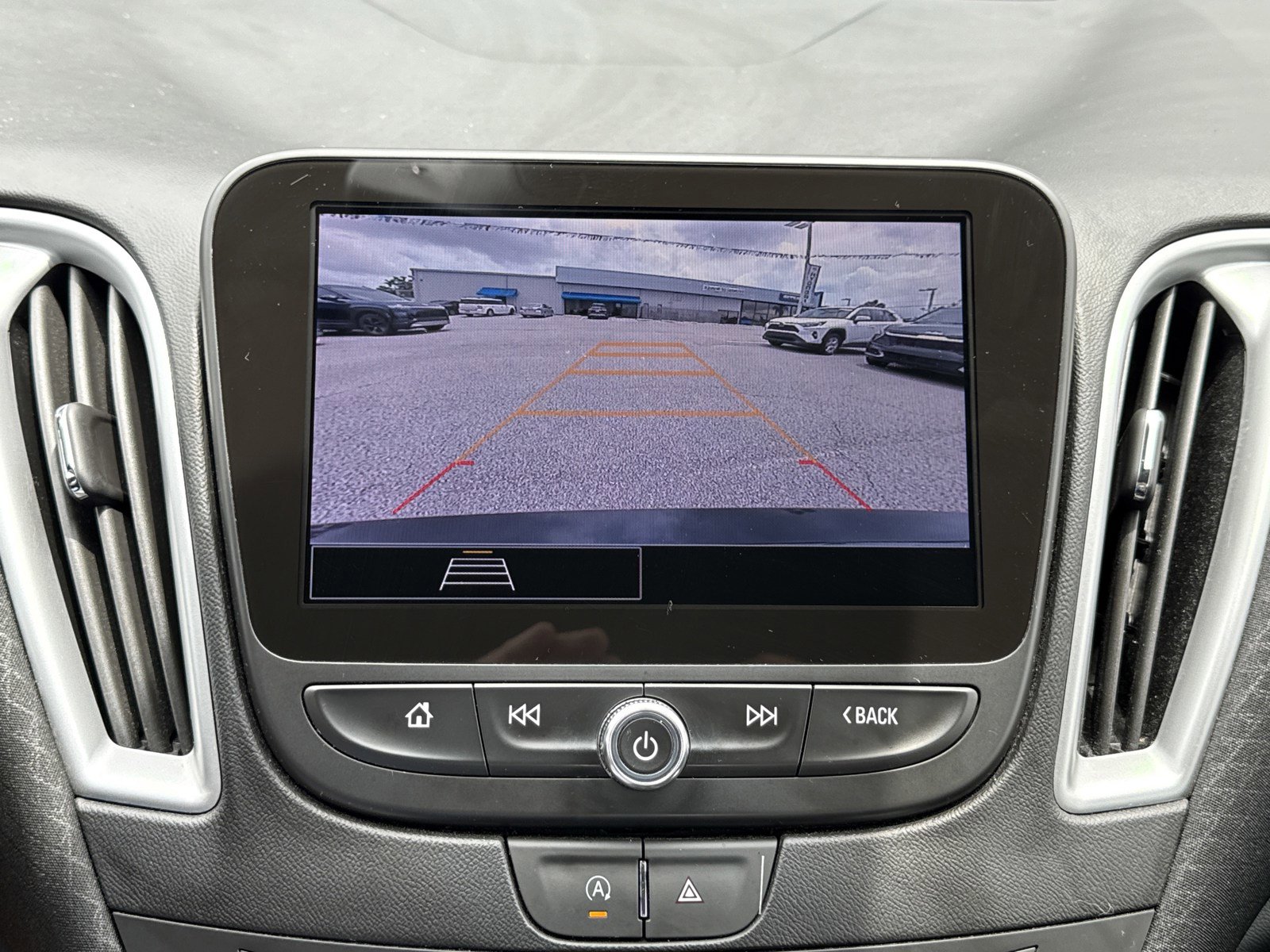Used 2024 Chevrolet Malibu LT FWD image 22