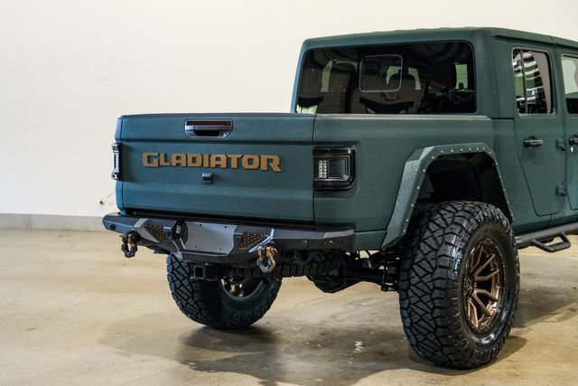 Used 2025 Jeep Gladiator Rubicon w/ Safety Group AWD/4WD image 40