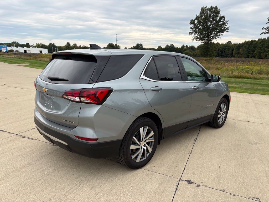 Used 2024 Chevrolet Equinox LT w/ LPO, Floor Liner Package FWD image 6