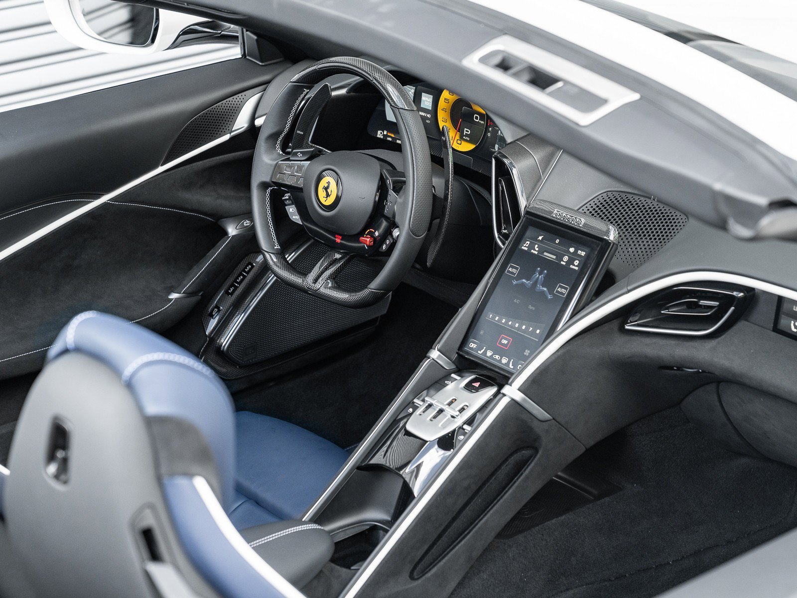 Used 2024 Ferrari Roma Spider image 15