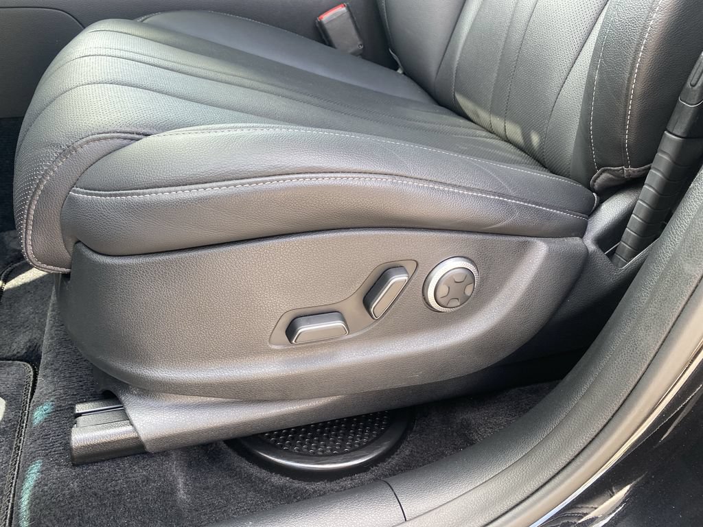Used 2025 Genesis GV80 2.5T Standard AWD/4WD image 12