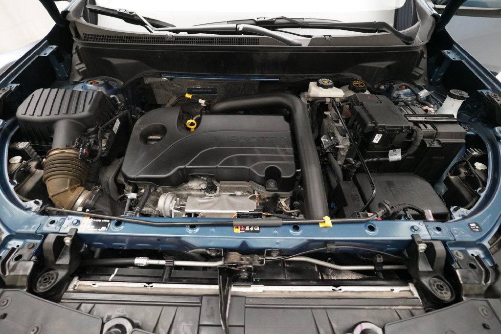 Used 2024 Chevrolet Equinox LT AWD/4WD image 3