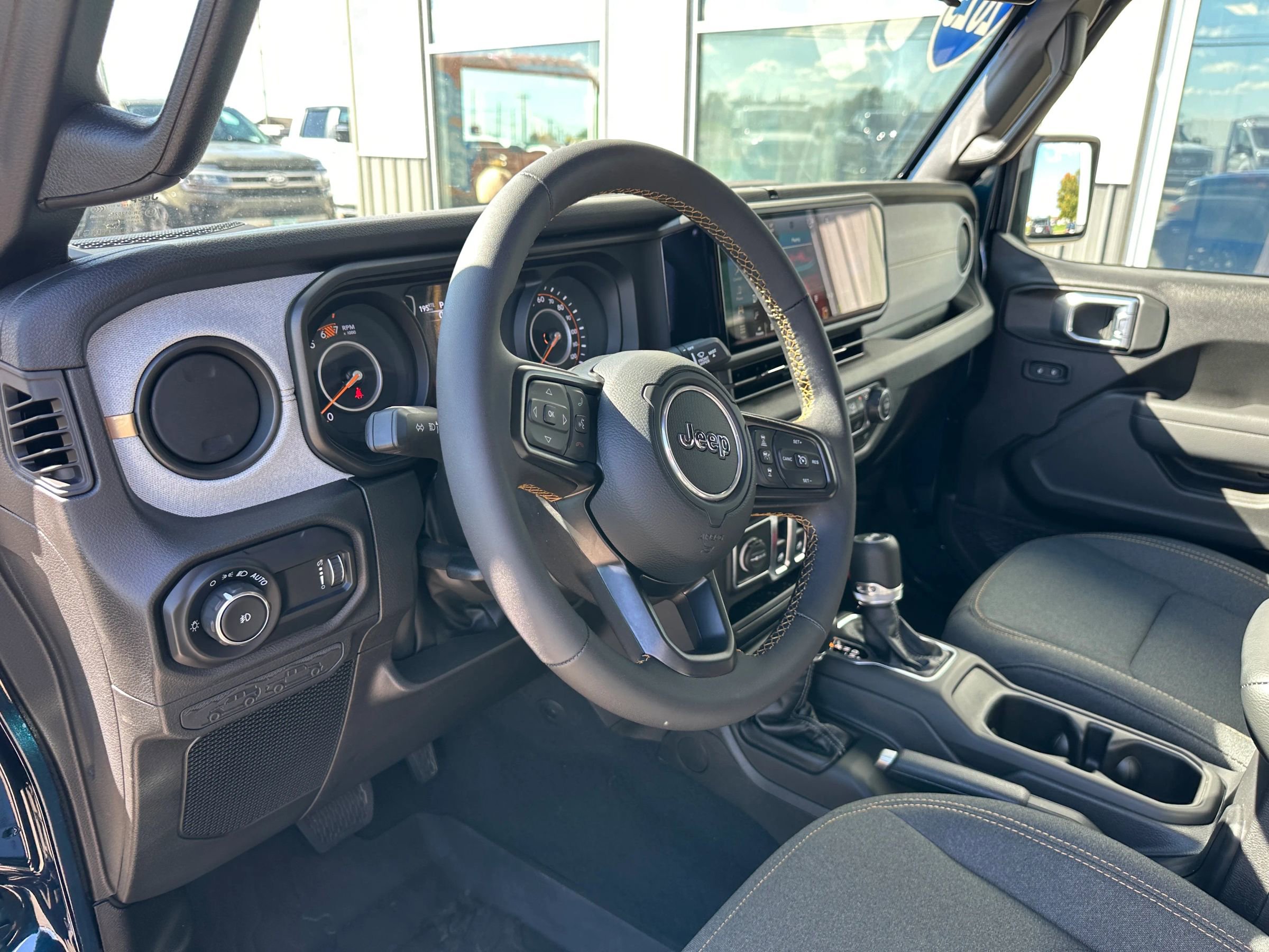 Used 2025 Jeep Wrangler Sport image 12