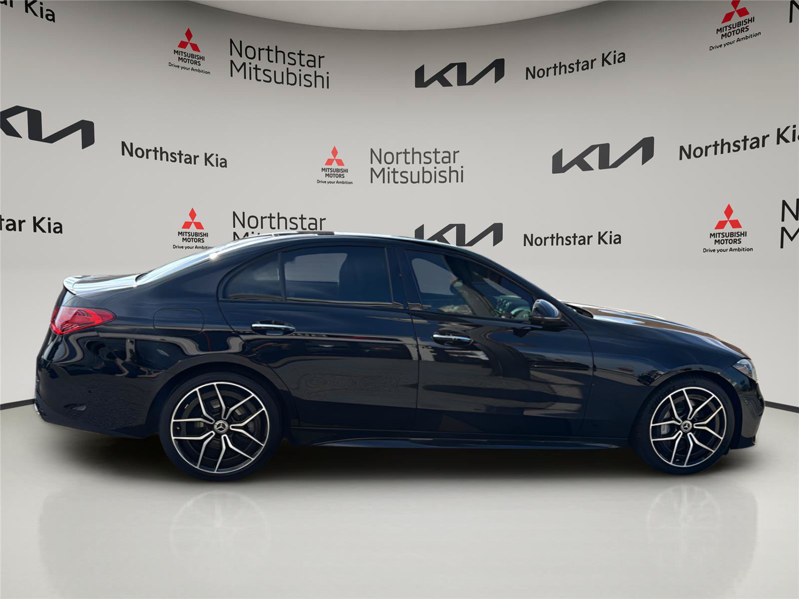 Used 2023 Mercedes-Benz C 300 Sedan image 9