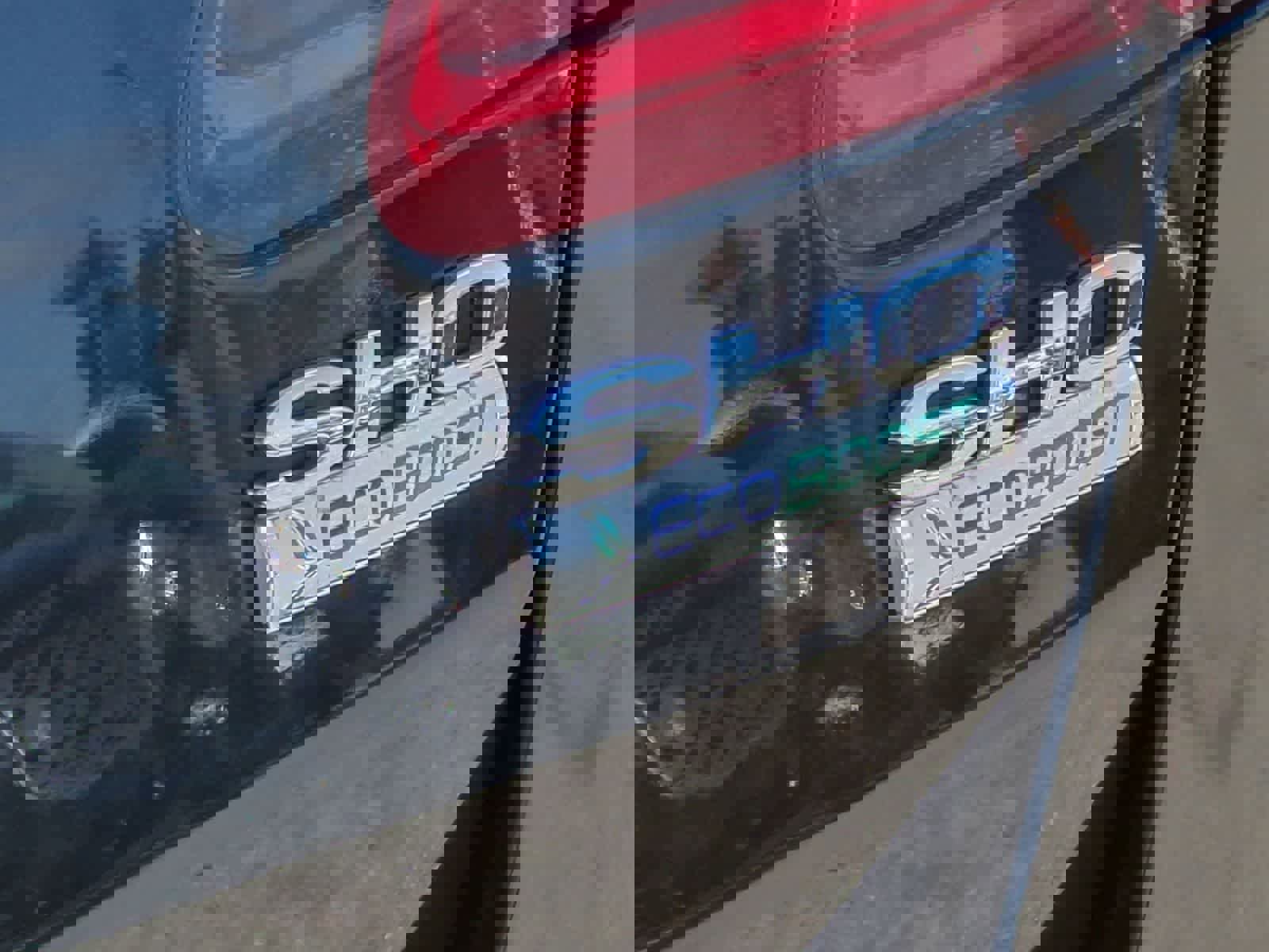 Used 2015 Ford Taurus SHO w/ Technology Package image 13