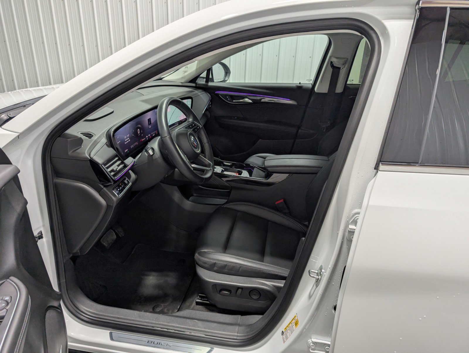 Used 2025 Buick Envision Preferred image 14