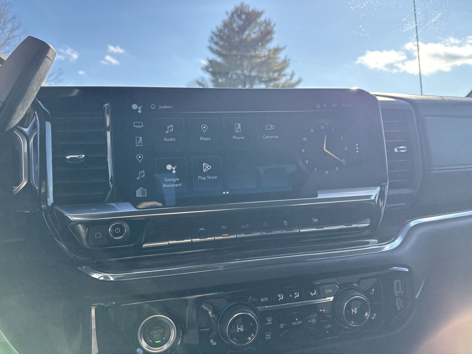 Used 2024 Chevrolet Silverado 1500 RST w/ LPO, Dark Essentials Package image 17