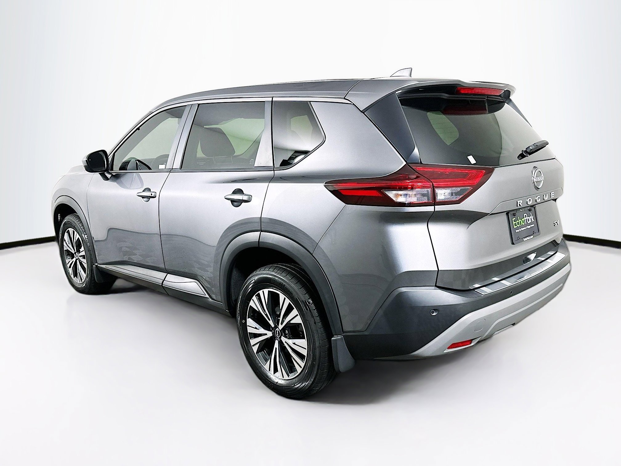 Used 2023 Nissan Rogue SV image 5