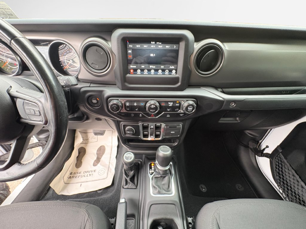 Certified 2022 Jeep Gladiator Sport AWD/4WD image 16