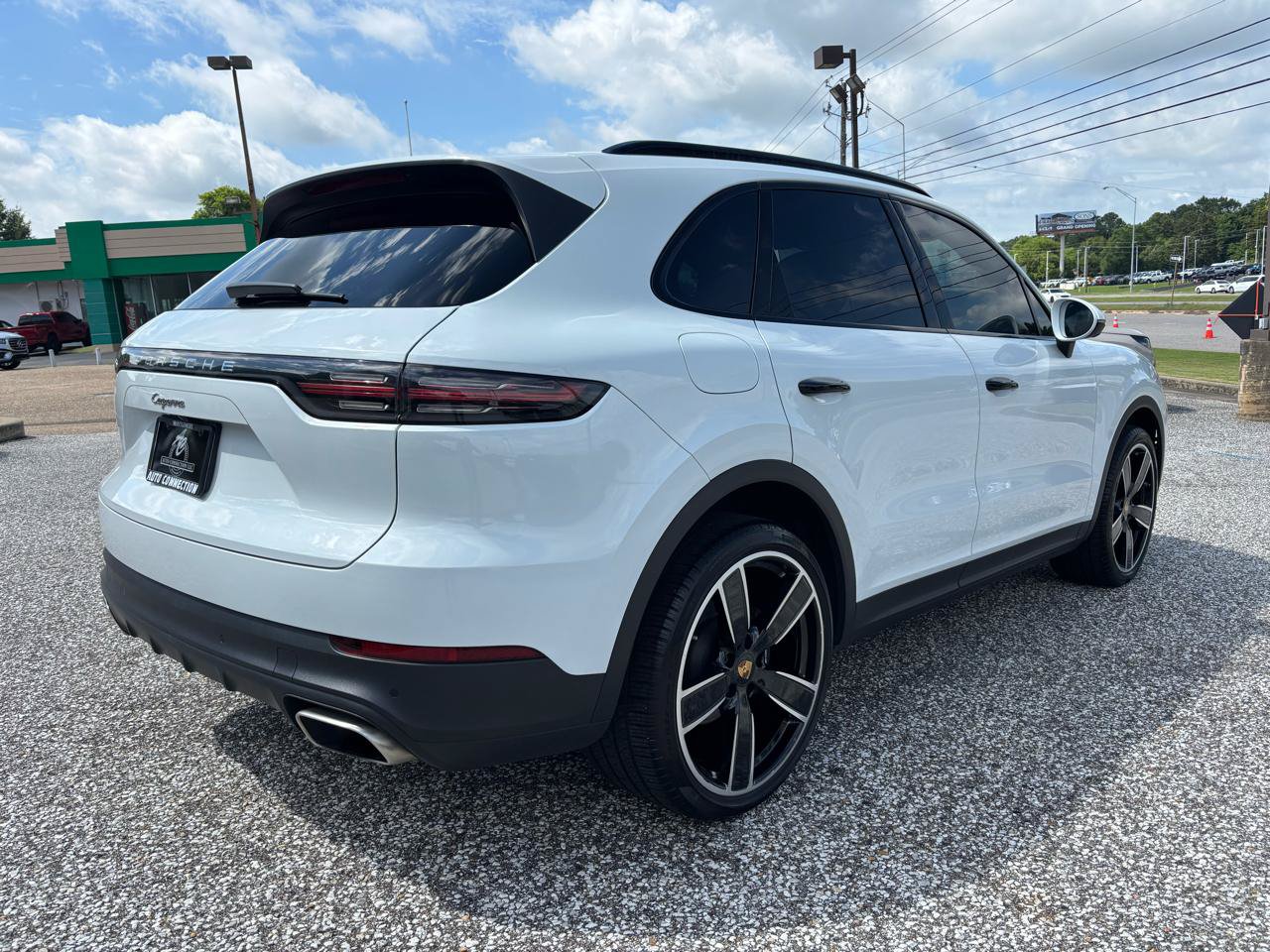 Used 2019 Porsche Cayenne AWD/4WD image 6