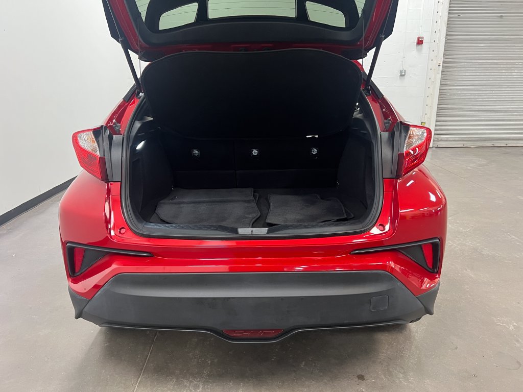Used 2022 Toyota C-HR Limited FWD image 23