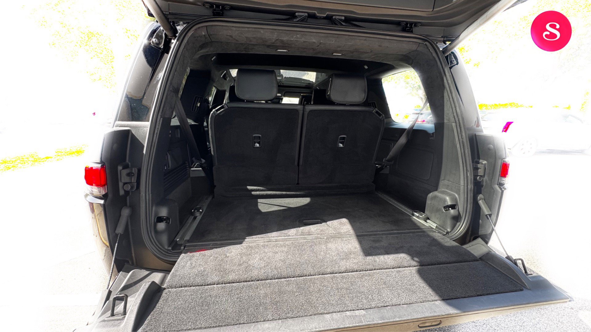 Used 2025 Rivian R1S Adventure AWD/4WD image 6