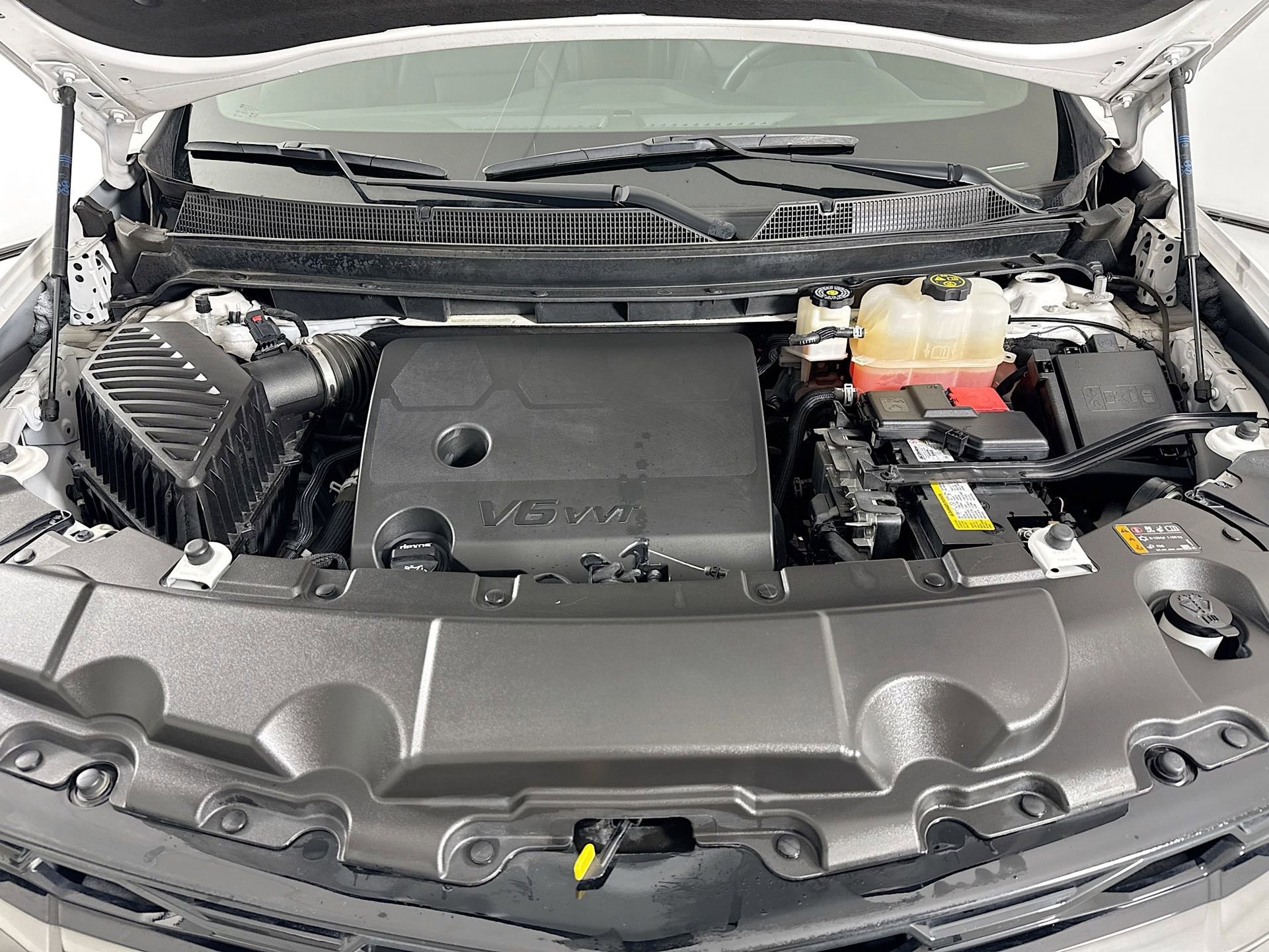 Used 2023 Chevrolet Traverse RS w/ LPO, Floor Liner Package image 33