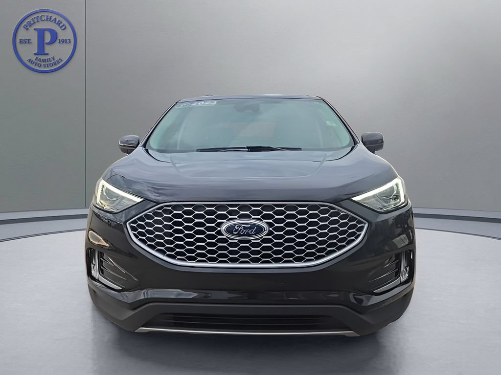Used 2023 Ford Edge SEL w/ Convenience Package AWD/4WD image 2