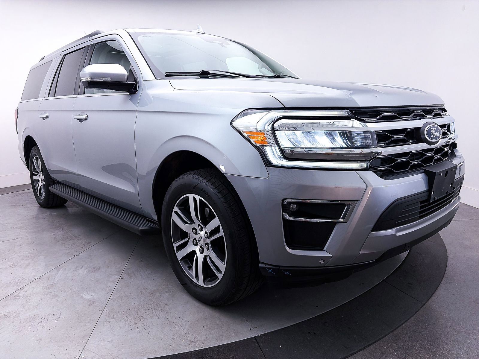 Used 2024 Ford Expedition Max Limited image 12