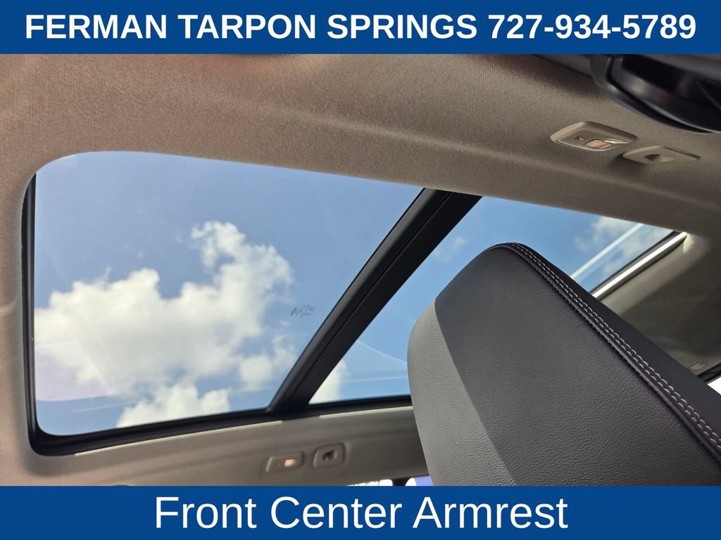 Certified 2024 Volvo XC40 B5 Plus AWD/4WD image 24