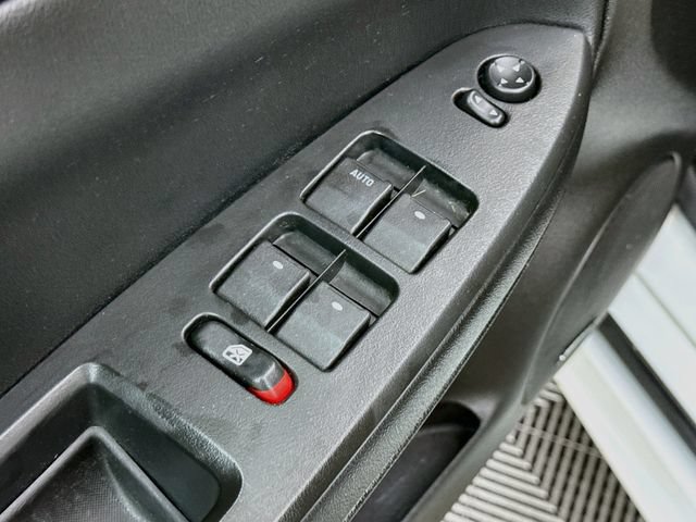 Used 2013 Chevrolet Impala LTZ FWD image 17