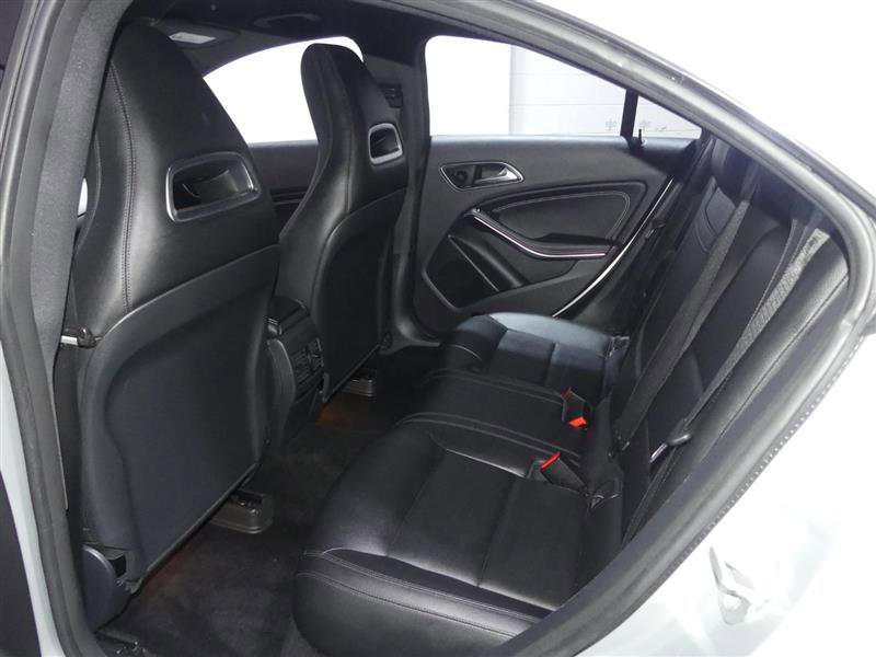 Used 2015 Mercedes-Benz CLA 250 4MATIC image 25