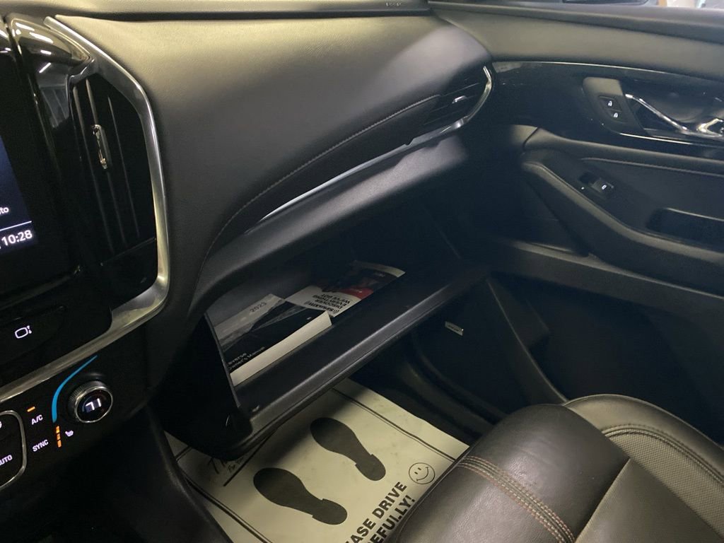 Used 2023 Chevrolet Traverse RS image 36