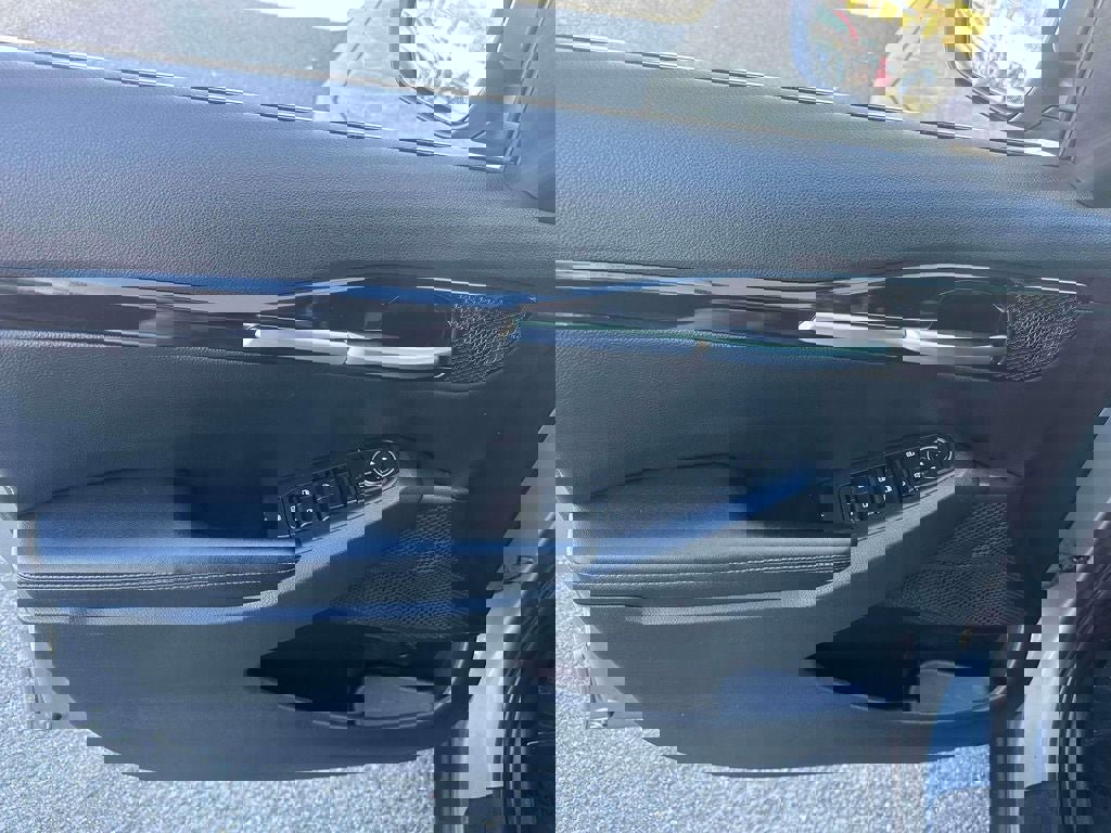 Used 2021 Kia Seltos EX image 16