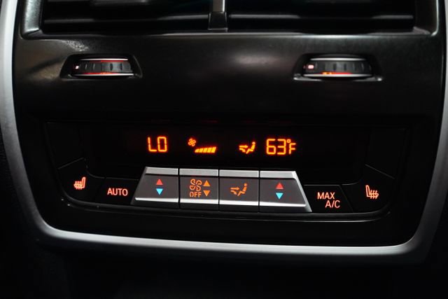 Used 2024 BMW X7 xDrive40i w/ Executive Package AWD/4WD image 56