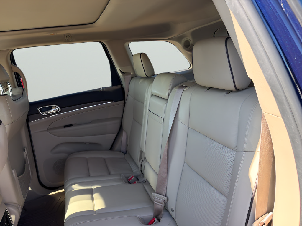 Used 2017 Jeep Grand Cherokee Overland RWD image 33
