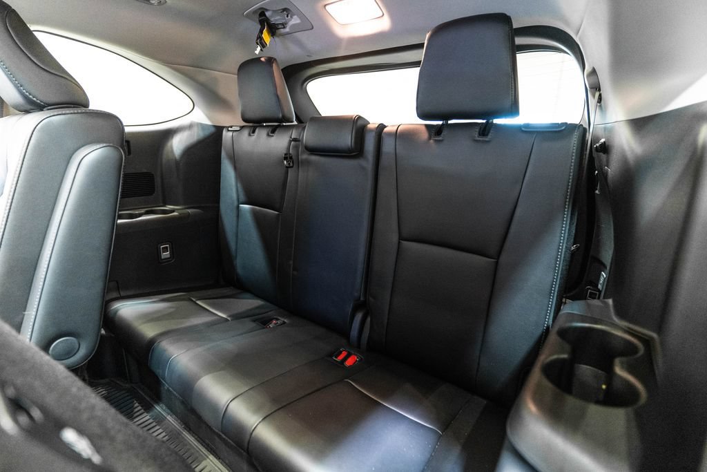 Certified 2026 Toyota Highlander Platinum AWD/4WD image 38