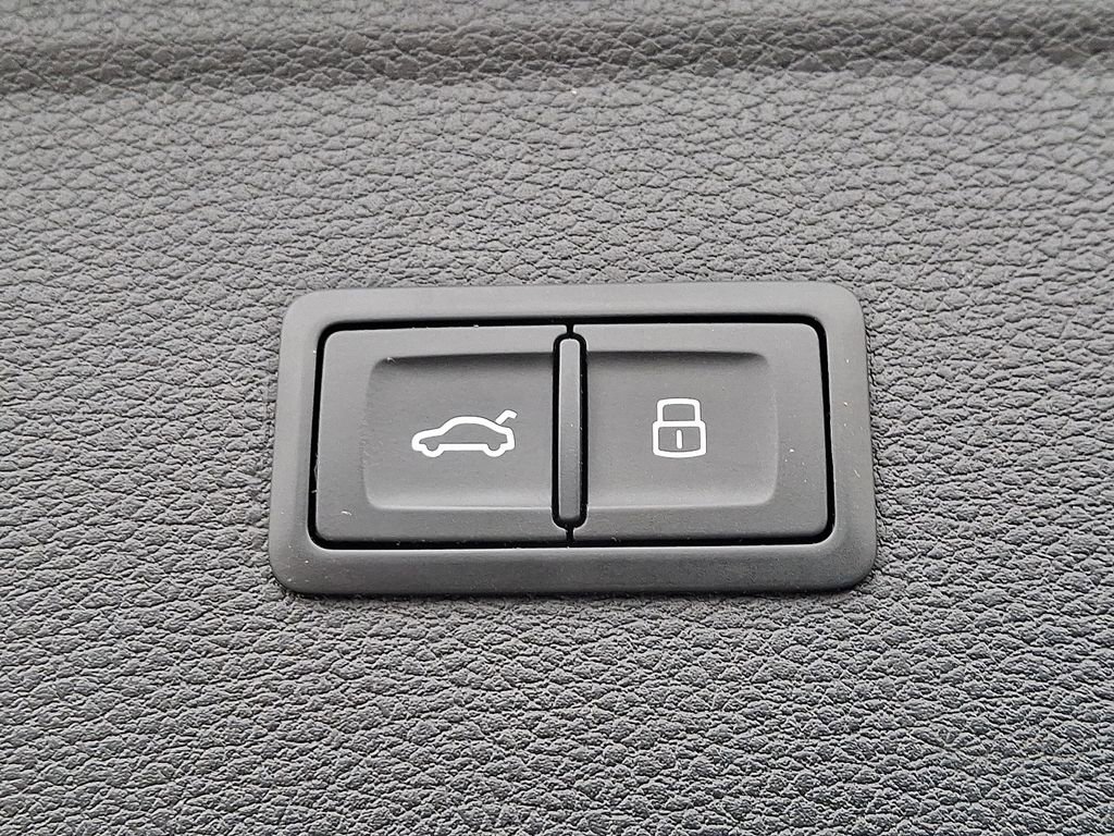 Used 2020 Audi Q5 2.0T Premium Plus w/ Premium Plus Package image 29