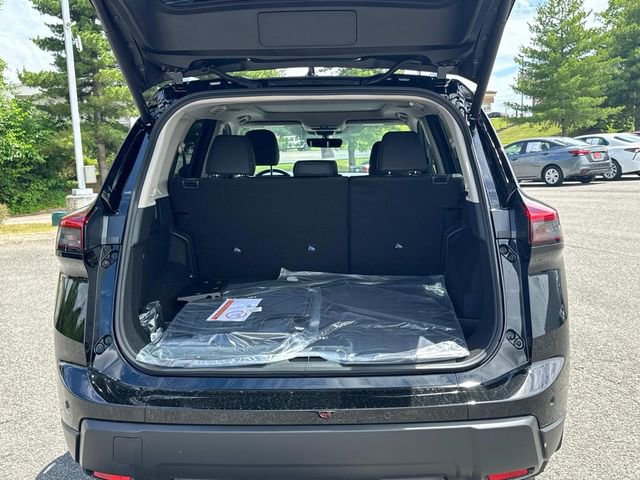New 2026 Nissan Rogue SV FWD image 13