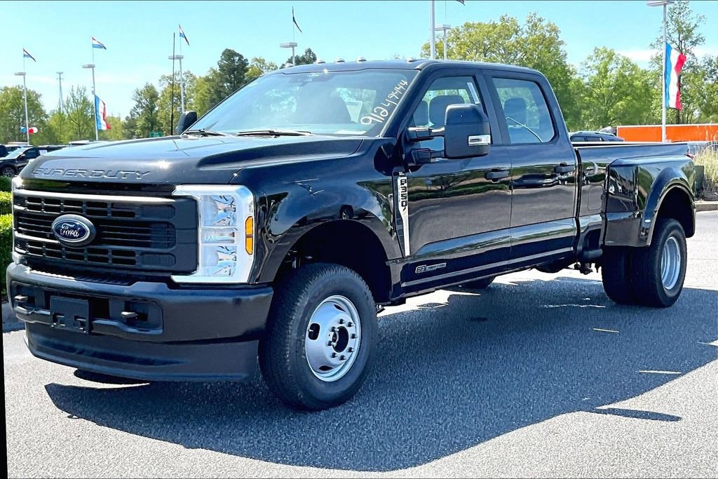New 2026 Ford F350 XL image 2