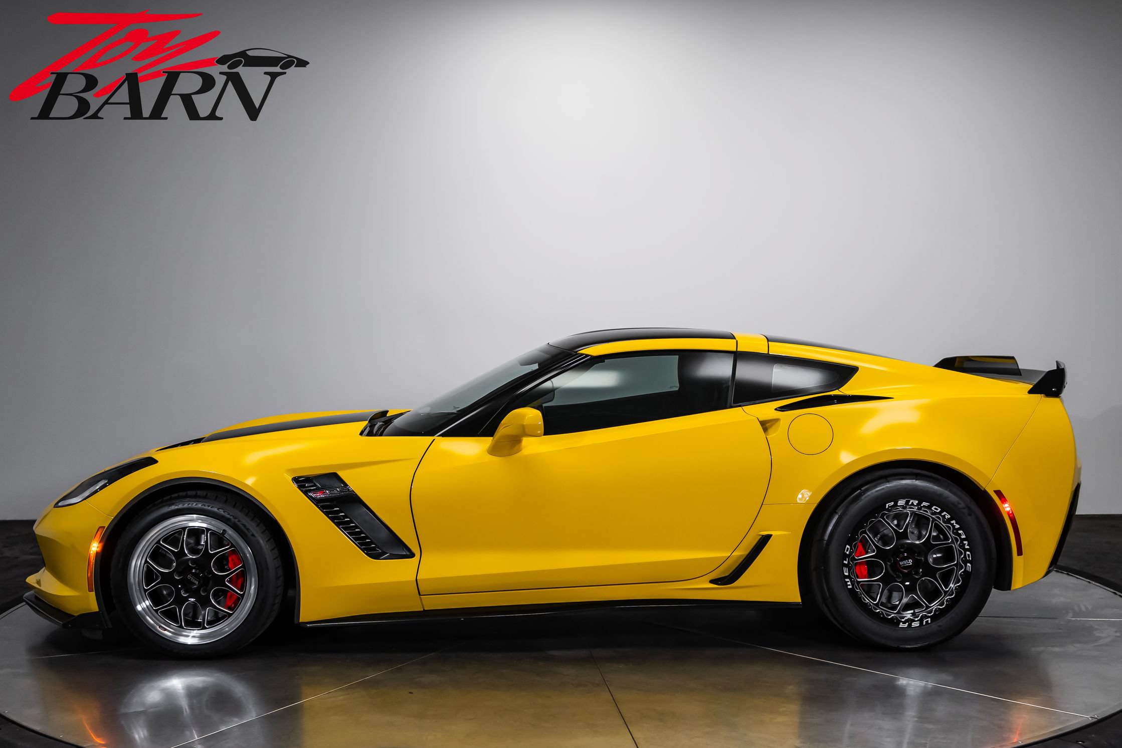 Used 2015 Chevrolet Corvette Z06 w/ 2LZ Preferred Equipment Group RWD image 10