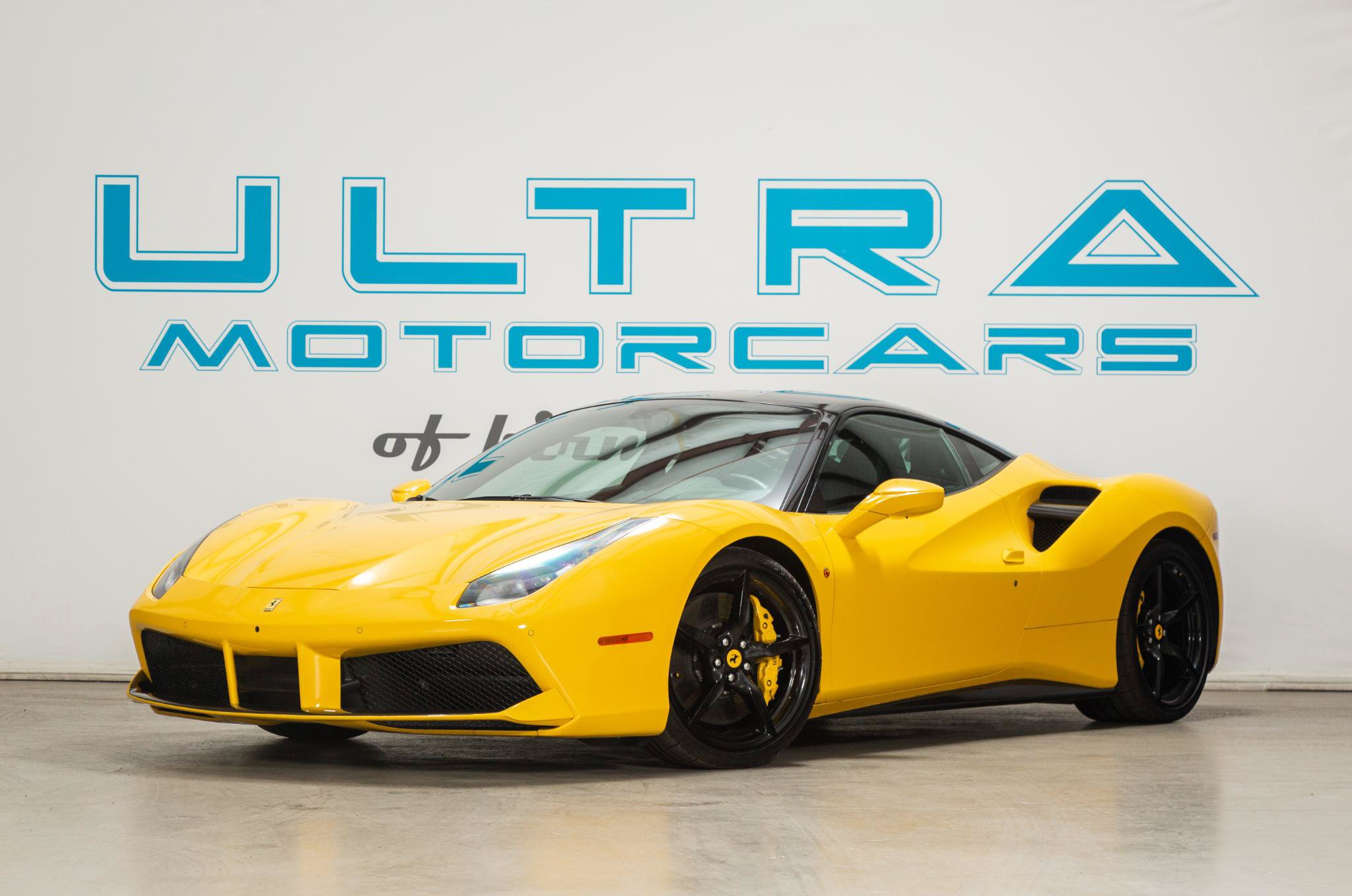 Used 2016 Ferrari 488 GTB RWD image 19