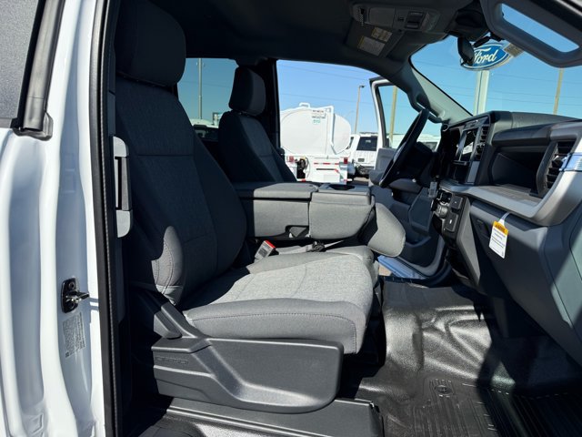 New 2026 Ford F550 4x4 Supercab Super Duty image 16