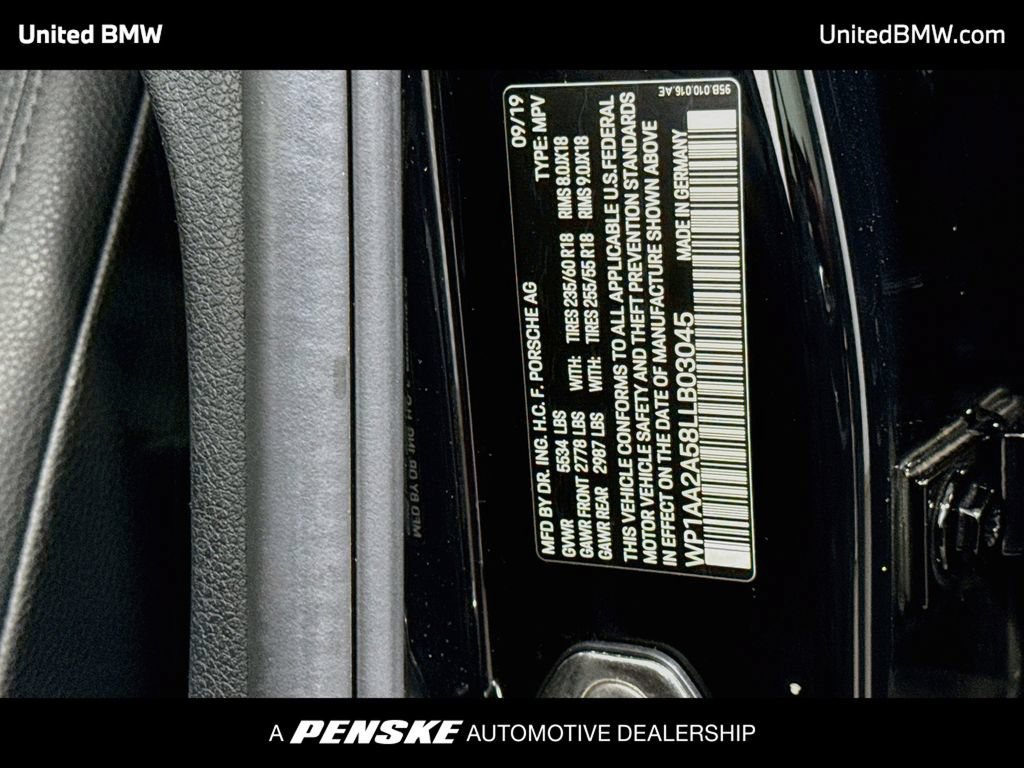 Used 2020 Porsche Macan AWD/4WD image 21