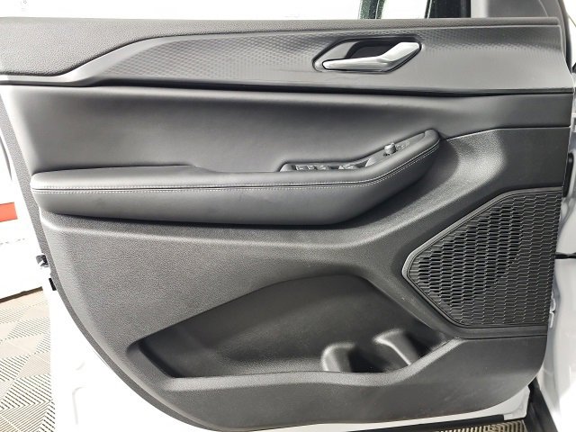 New 2025 Jeep Grand Cherokee 4WD image 13