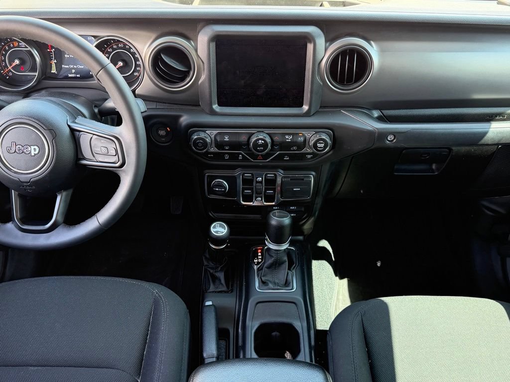 Used 2023 Jeep Gladiator Sport AWD/4WD image 11