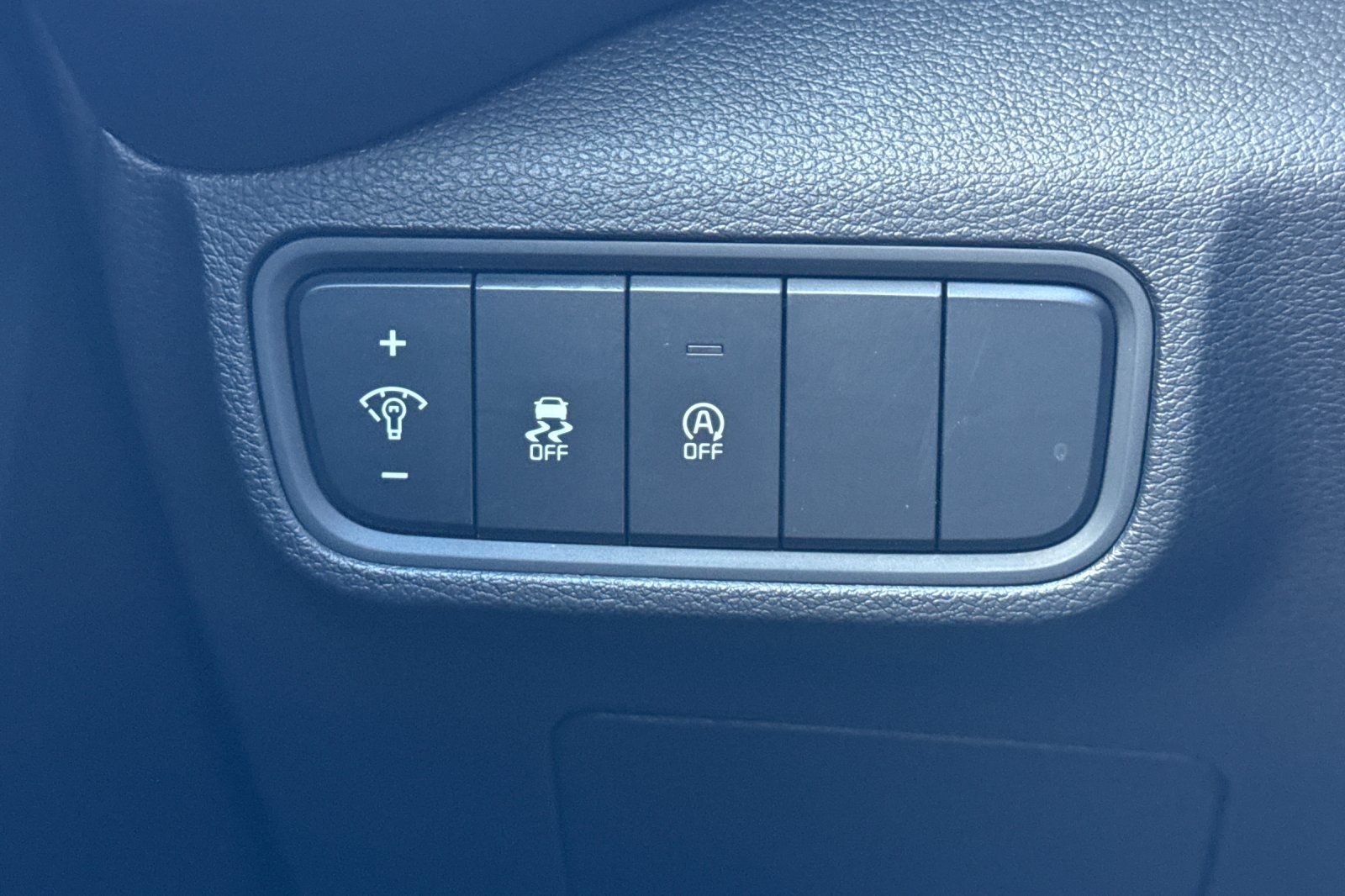Used 2024 Kia Soul LX w/ Option Group 015 FWD image 29